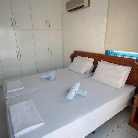 Aphentrika Apartment *